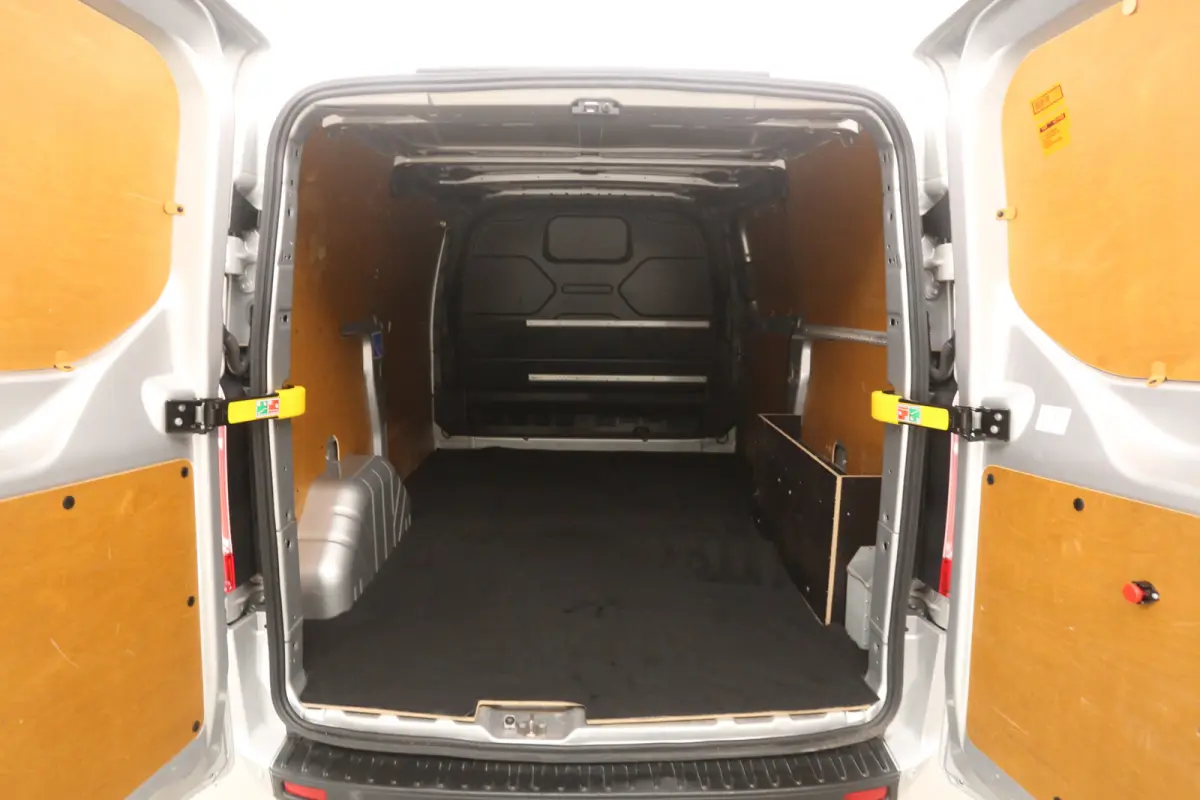 2.0 TDCI L1H1 | Automaat | Airco | Cruise | 3 Zits | Carplay | Navi | Parkeersens.