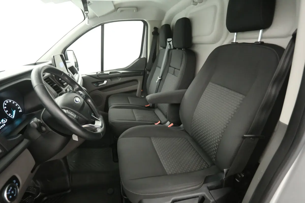 2.0 TDCI L1H1 | Automaat | Airco | Cruise | 3 Zits | Carplay | Navi | Parkeersens.