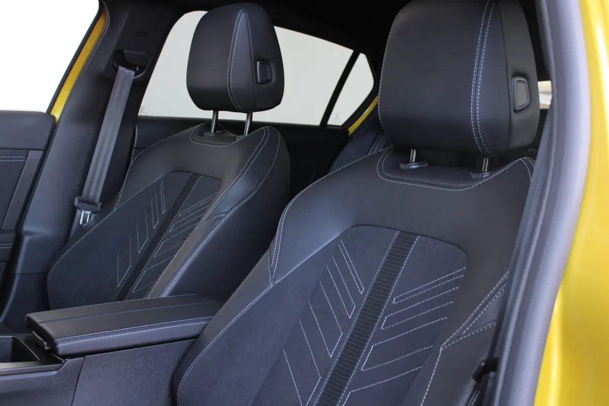 58 kWh Ultimate | SOH 98% | Warmtepomp | Schuif-kanteldak | Matrix LED | Suede bekleding |