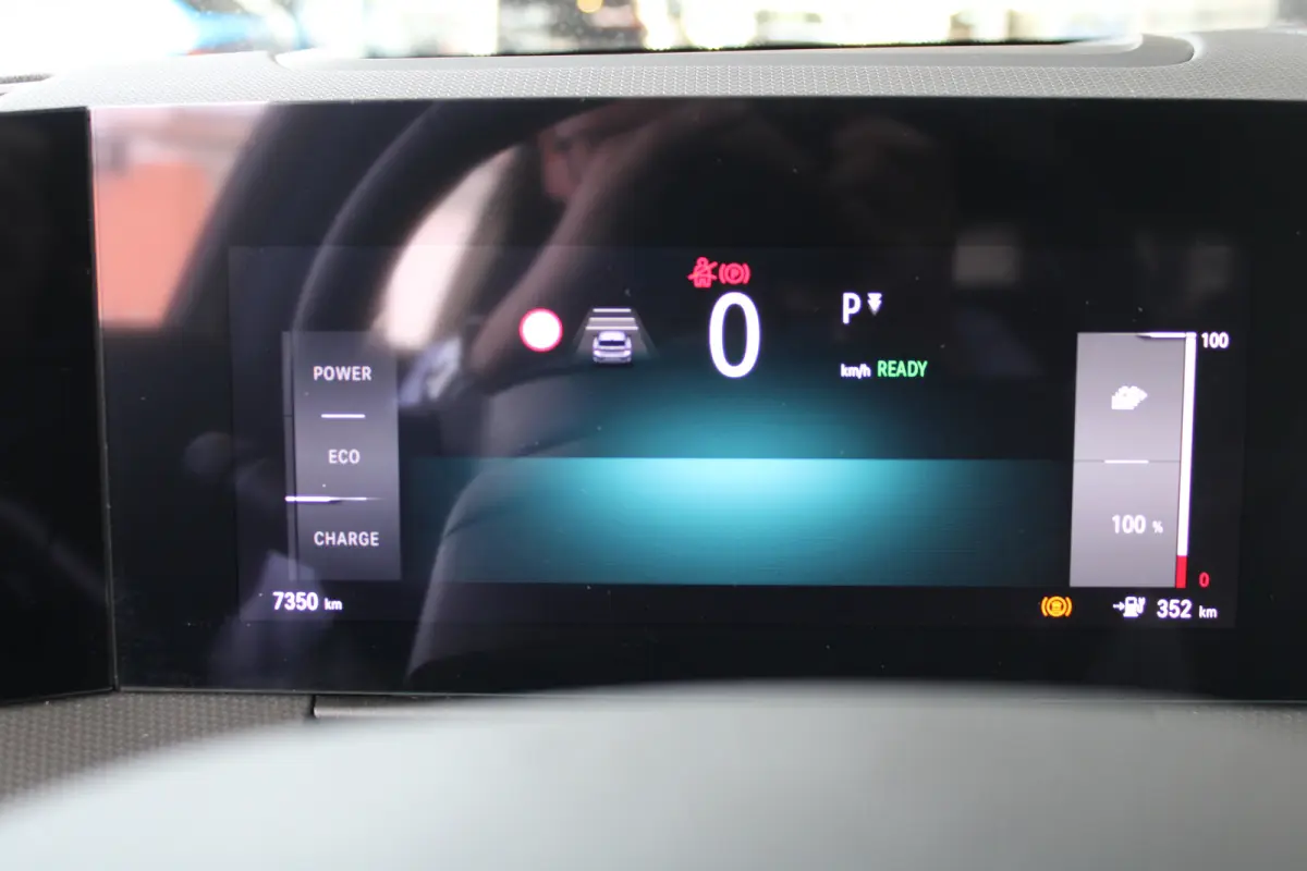58 kWh Ultimate | SOH 98% | Warmtepomp | Schuif-kanteldak | Matrix LED | Suede bekleding |