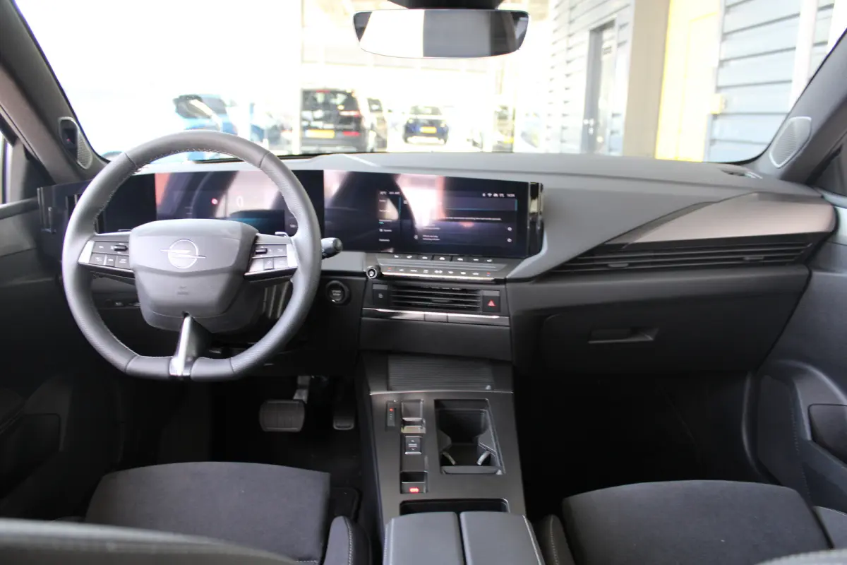 58 kWh Ultimate | SOH 98% | Warmtepomp | Schuif-kanteldak | Matrix LED | Suede bekleding |