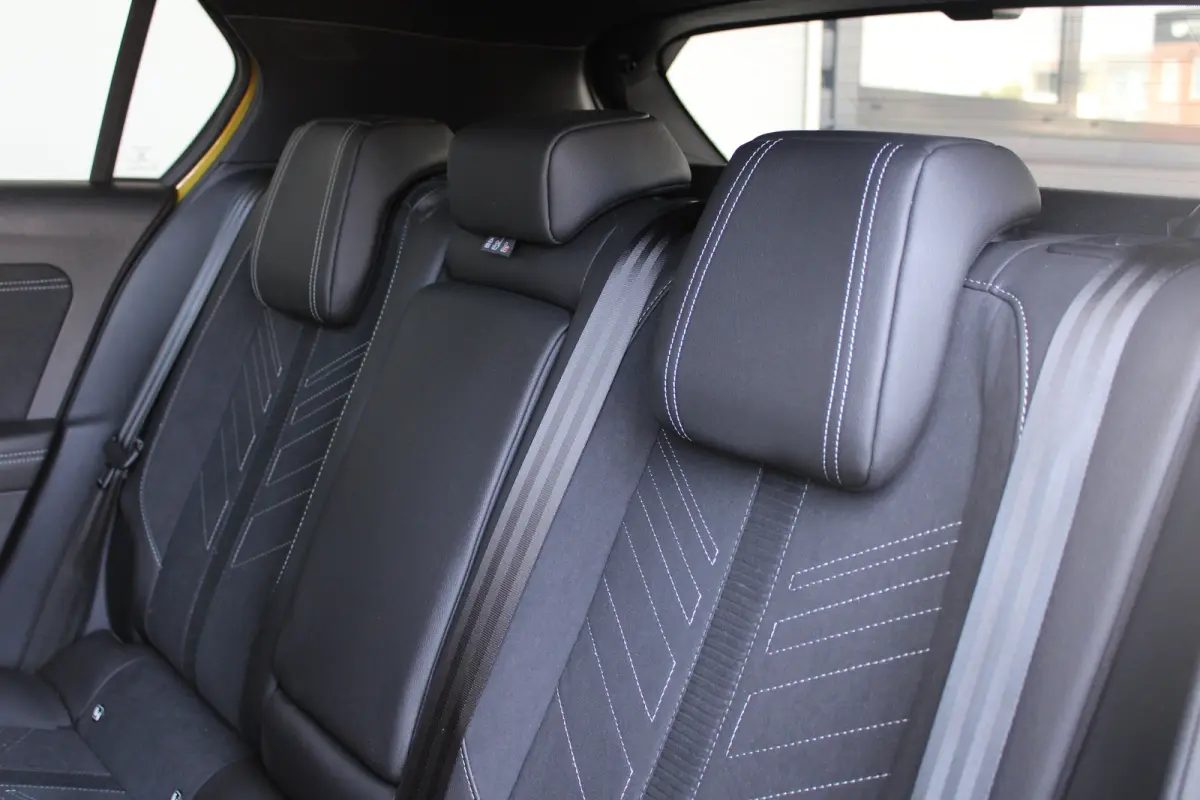 58 kWh Ultimate | SOH 98% | Warmtepomp | Schuif-kanteldak | Matrix LED | Suede bekleding |