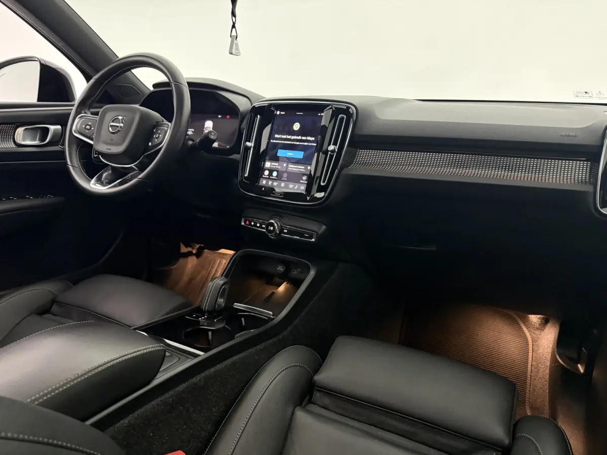 P8 AWD R-Design 78 kWh | Snelladen | SOH 91% | Pano | 360° | Virtual | H/K | Trekhaak | Carplay | Stoel/Stuurverw. | NAP