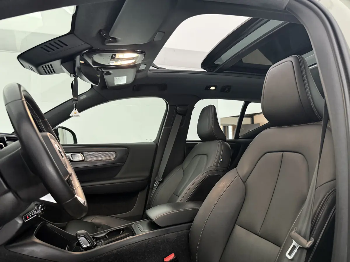 P8 AWD R-Design 78 kWh | Snelladen | SOH 91% | Pano | 360° | Virtual | H/K | Trekhaak | Carplay | Stoel/Stuurverw. | NAP