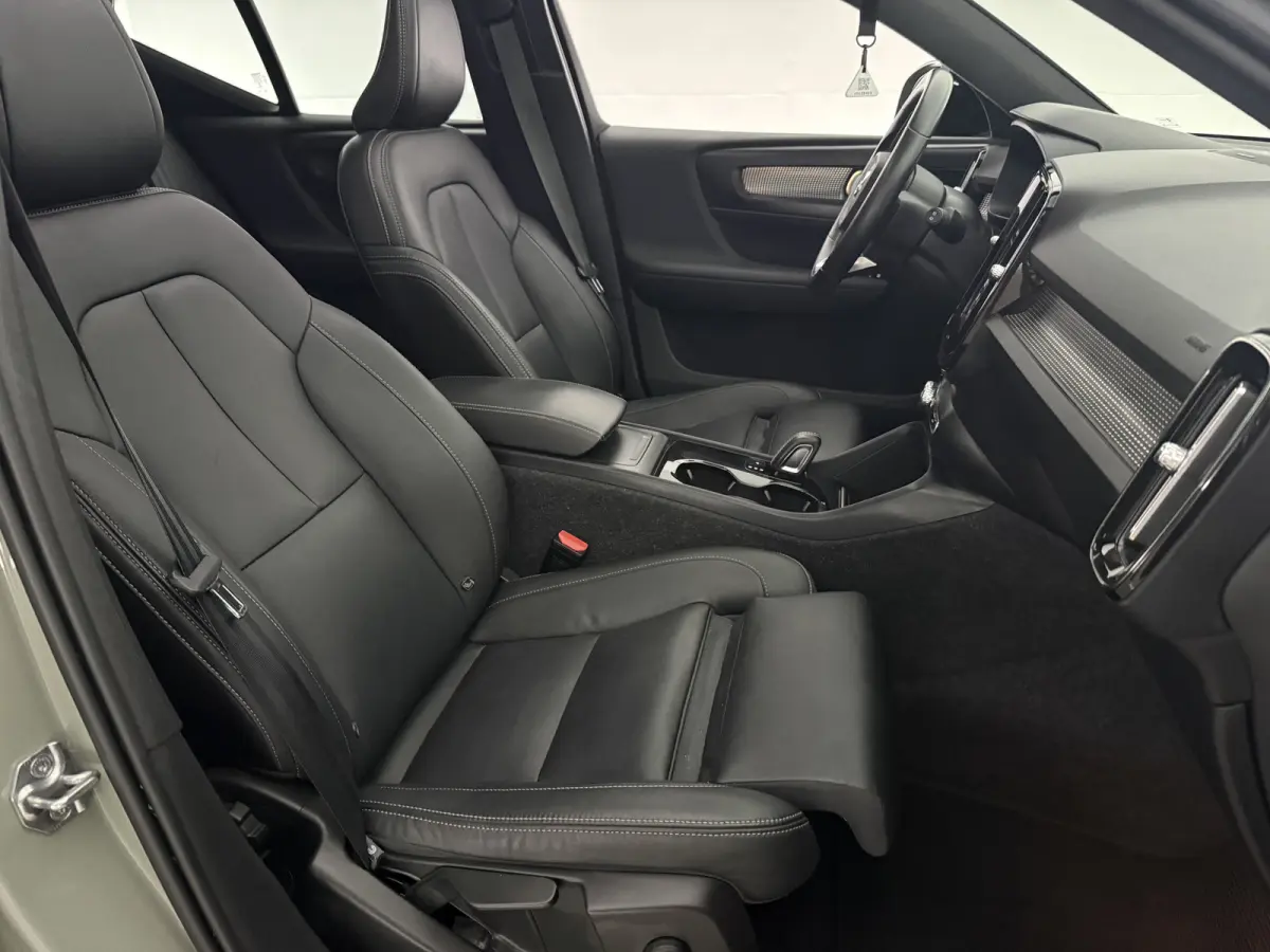 P8 AWD R-Design 78 kWh | Snelladen | SOH 91% | Pano | 360° | Virtual | H/K | Trekhaak | Carplay | Stoel/Stuurverw. | NAP