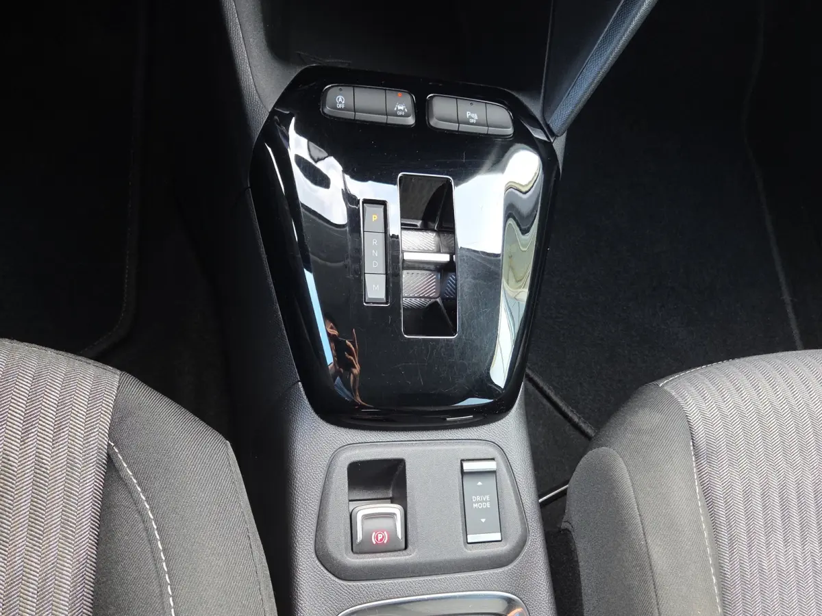 1.2 Level 3 Stuur+Stoelverwarming | Camera | LED | Full map navigatie | Carplay/android auto | Parkeersensoren |