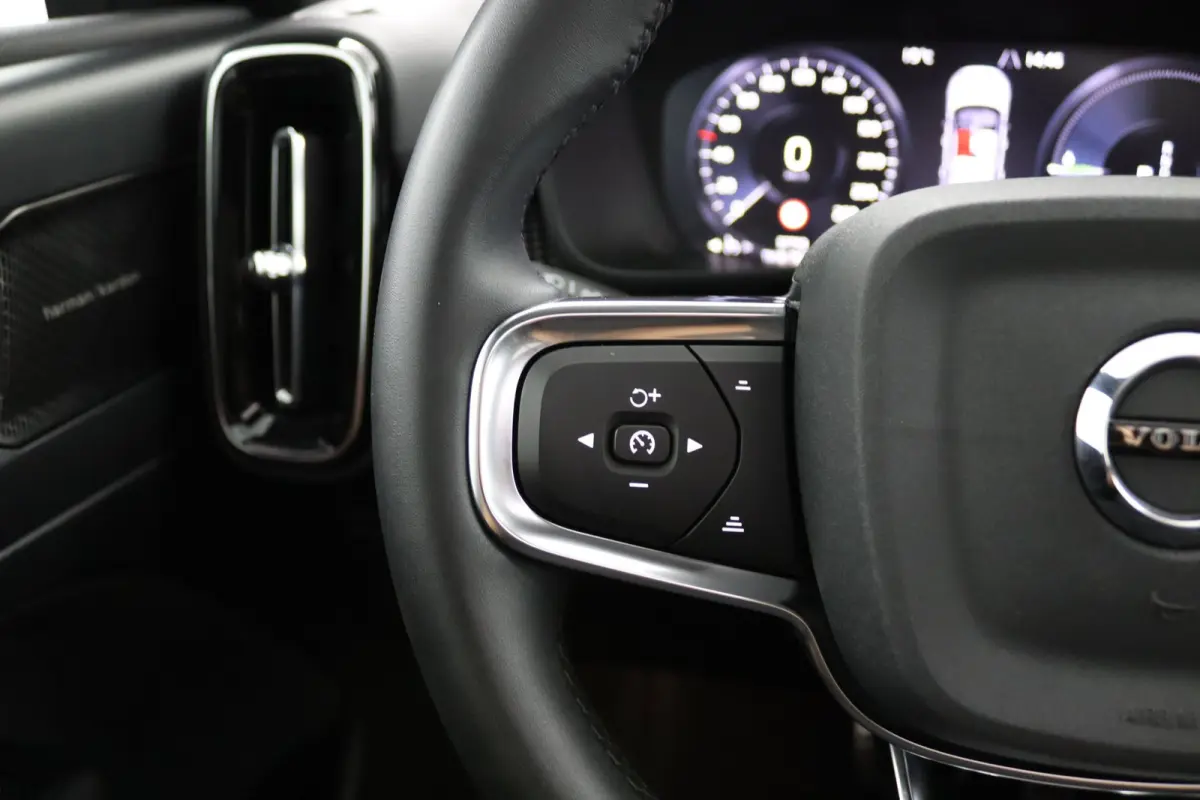 1.5 T4 R-Design | Trekhaak | SoH 91% | Panoramadak | Stoelverwarming | Carplay |