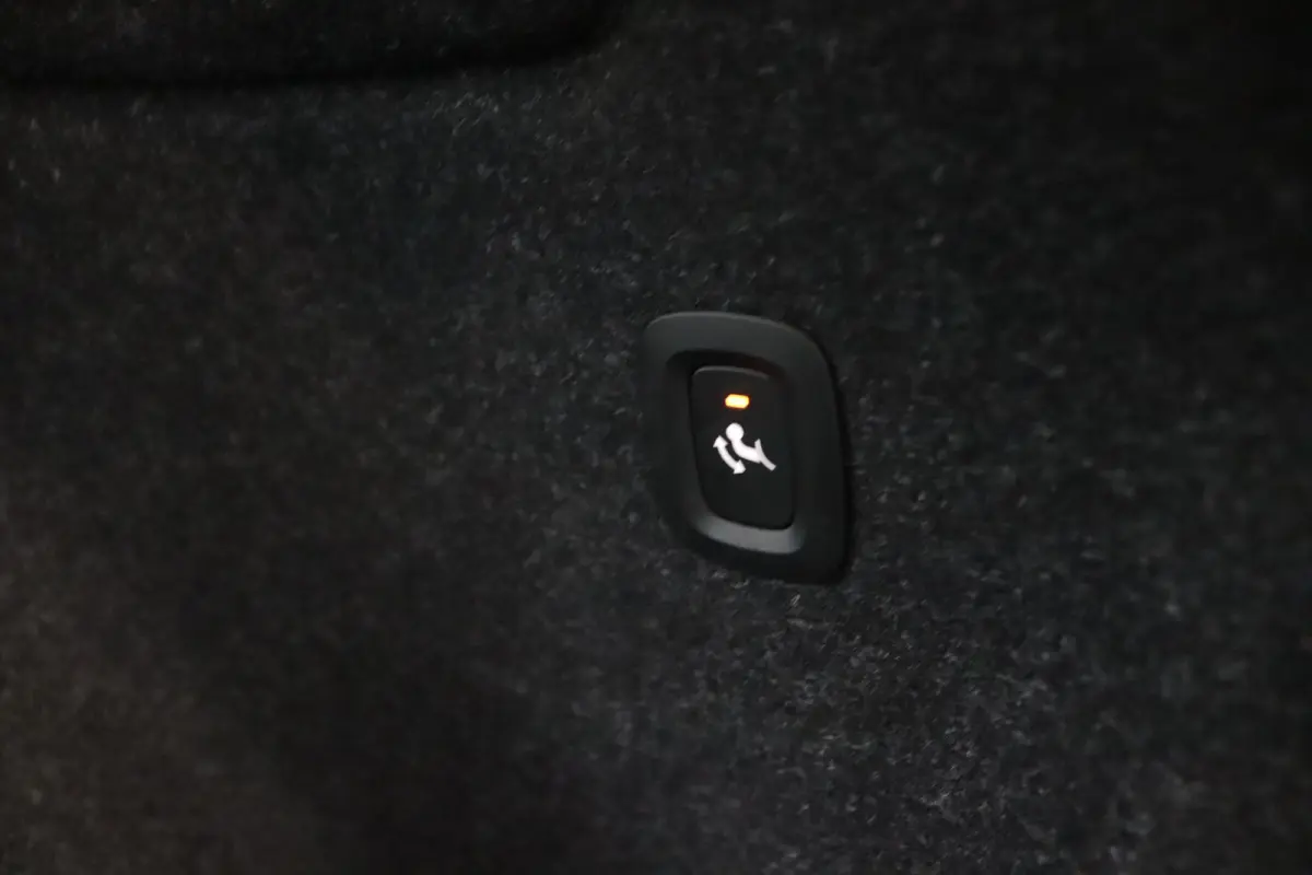 1.5 T4 R-Design | Trekhaak | SoH 91% | Panoramadak | Stoelverwarming | Carplay |