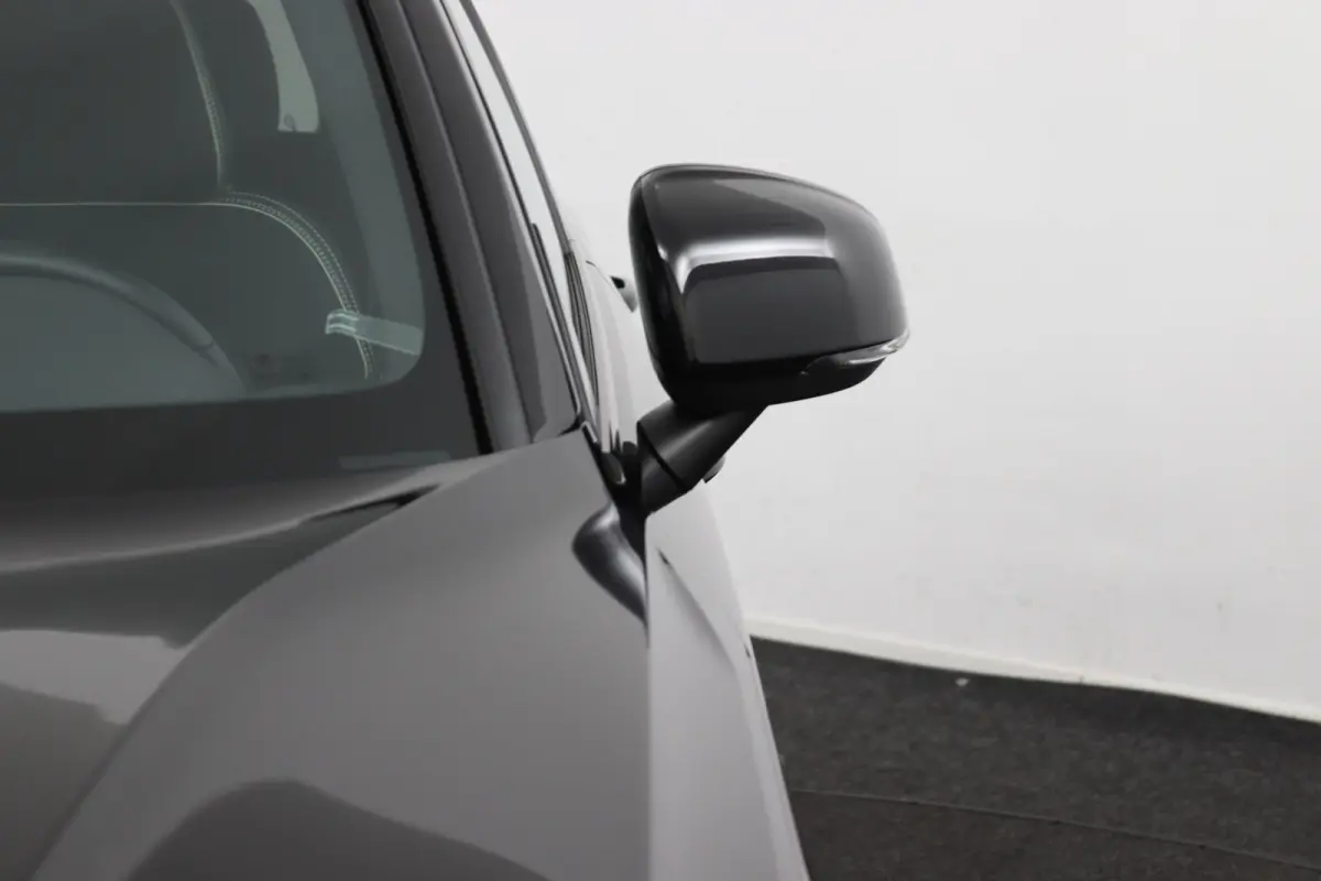 1.5 T4 R-Design | Trekhaak | SoH 91% | Panoramadak | Stoelverwarming | Carplay |