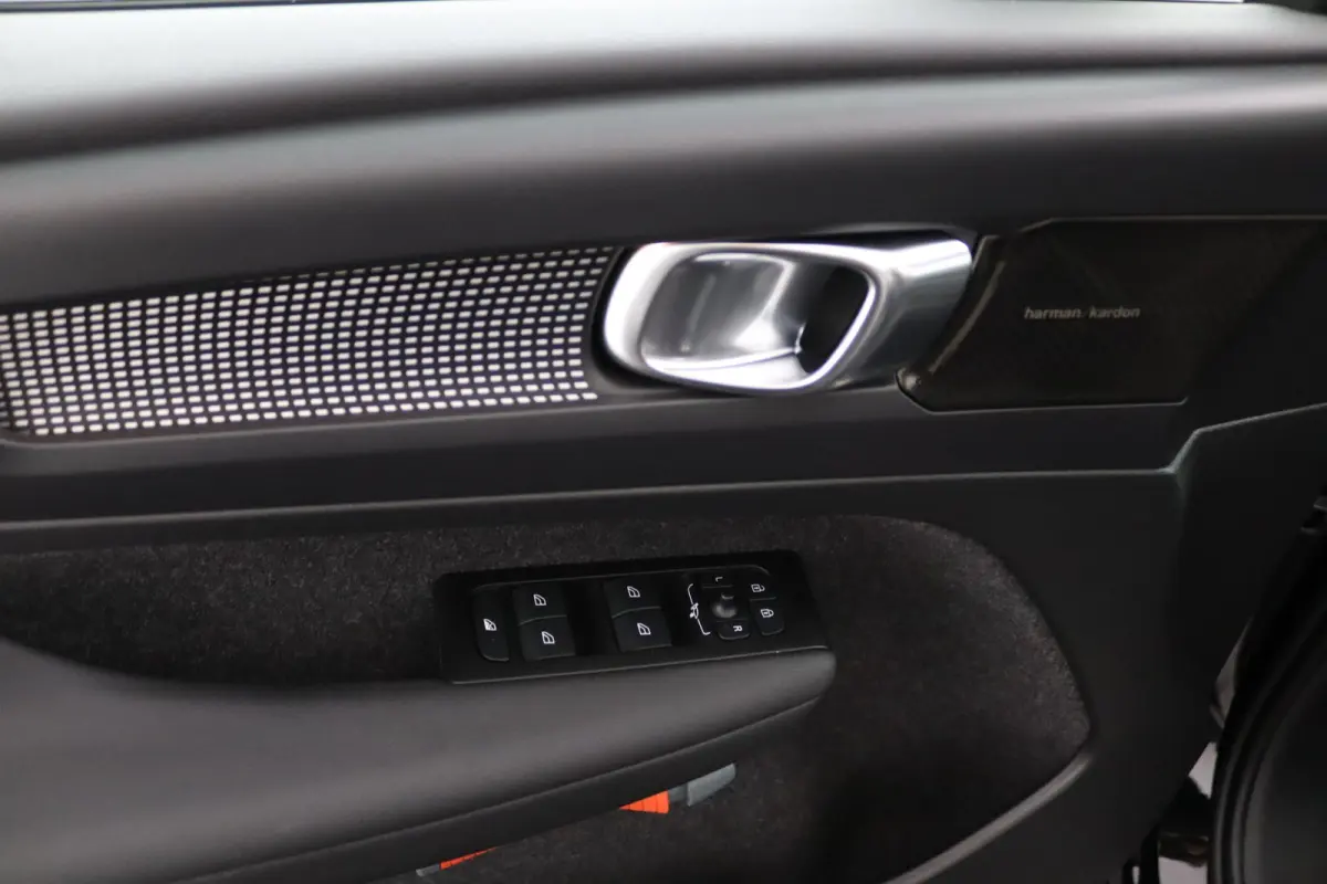 1.5 T4 R-Design | Trekhaak | SoH 91% | Panoramadak | Stoelverwarming | Carplay |