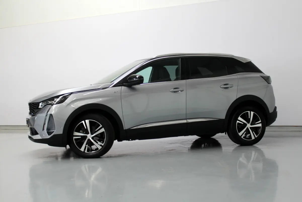 1.2 PureTech GT 131PK | 9.000KM!!! | AUTOMAAT | RIJKLAAR | ELEC-ACHTERKLEP | DEELS LEER | CARPLAY