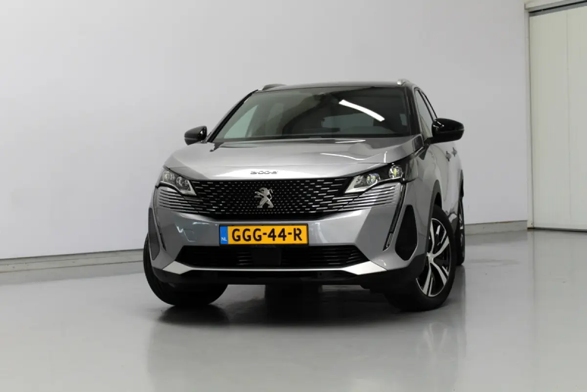 1.2 PureTech GT 131PK | 9.000KM!!! | AUTOMAAT | RIJKLAAR | ELEC-ACHTERKLEP | DEELS LEER | CARPLAY