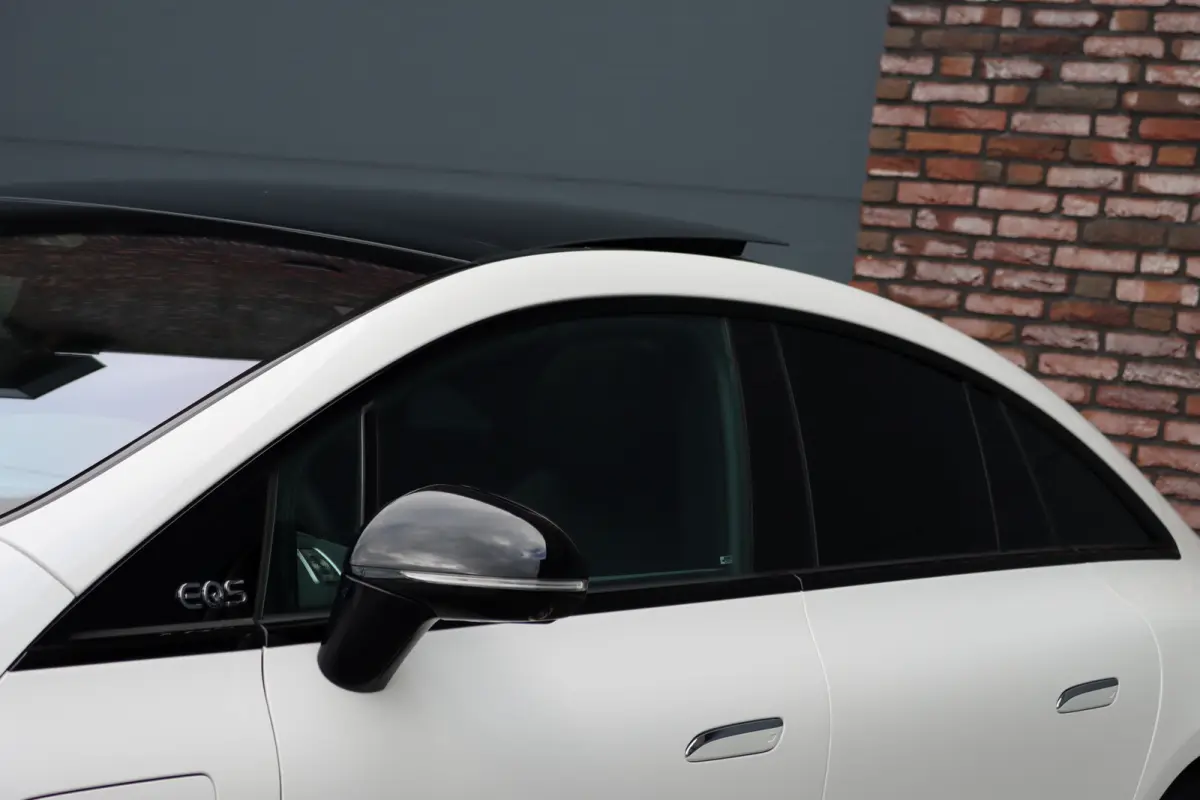 500 4MATIC AMG Line 108 kWh | Luchtvering | Distronic+ | Hyperscreen | Achterasbesturing | Nekverwarming | Stoelventilatie | Massage | MBUX Tablet | Burmester | Vlakkenverwarming |