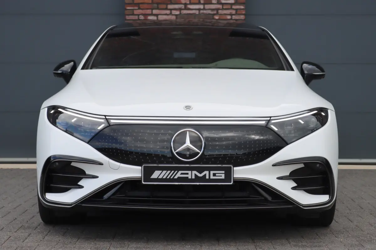 500 4MATIC AMG Line 108 kWh | Luchtvering | Distronic+ | Hyperscreen | Achterasbesturing | Nekverwarming | Stoelventilatie | Massage | MBUX Tablet | Burmester | Vlakkenverwarming |