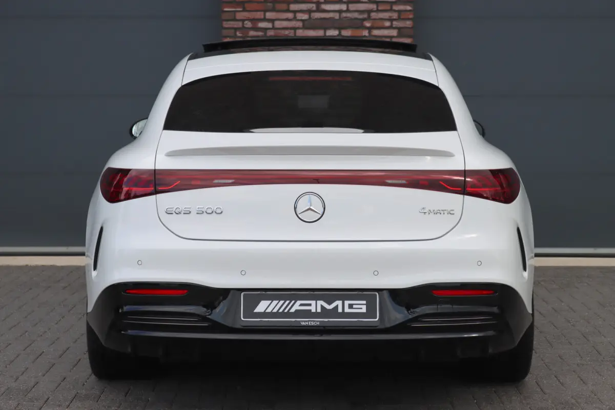 500 4MATIC AMG Line 108 kWh | Luchtvering | Distronic+ | Hyperscreen | Achterasbesturing | Nekverwarming | Stoelventilatie | Massage | MBUX Tablet | Burmester | Vlakkenverwarming |