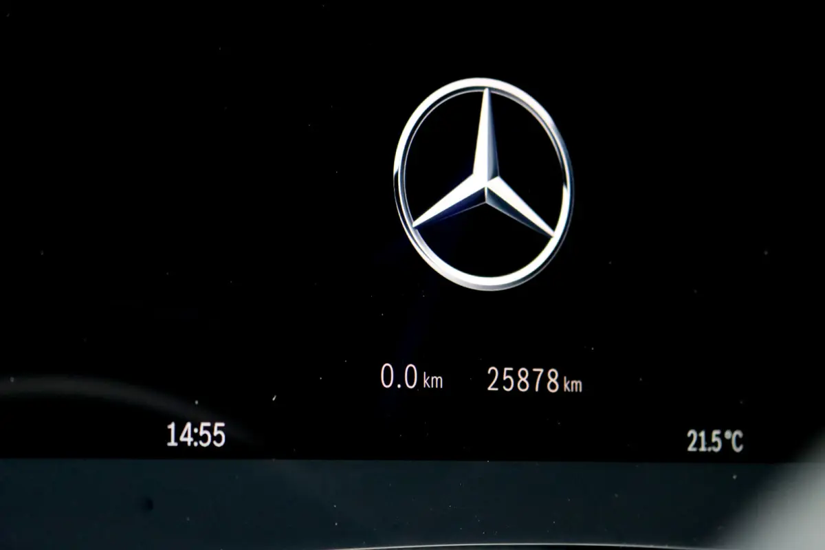 500 4MATIC AMG Line 108 kWh | Luchtvering | Distronic+ | Hyperscreen | Achterasbesturing | Nekverwarming | Stoelventilatie | Massage | MBUX Tablet | Burmester | Vlakkenverwarming |
