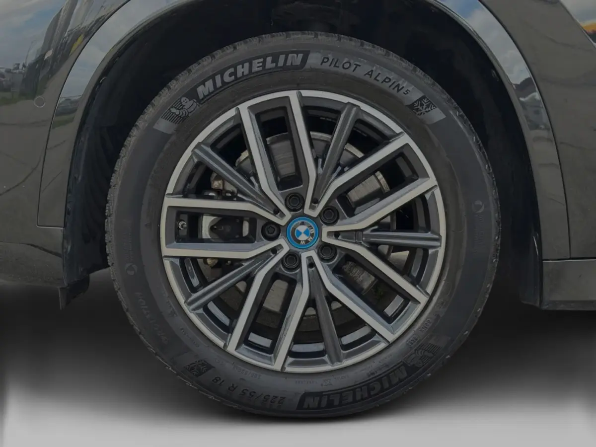 XDrive30 Launch Edition M-SPORT 96% SOH (NL-auto, Dealer OnderH, Camera, Carplay, Navi, Leder, Climate Con, Etc)