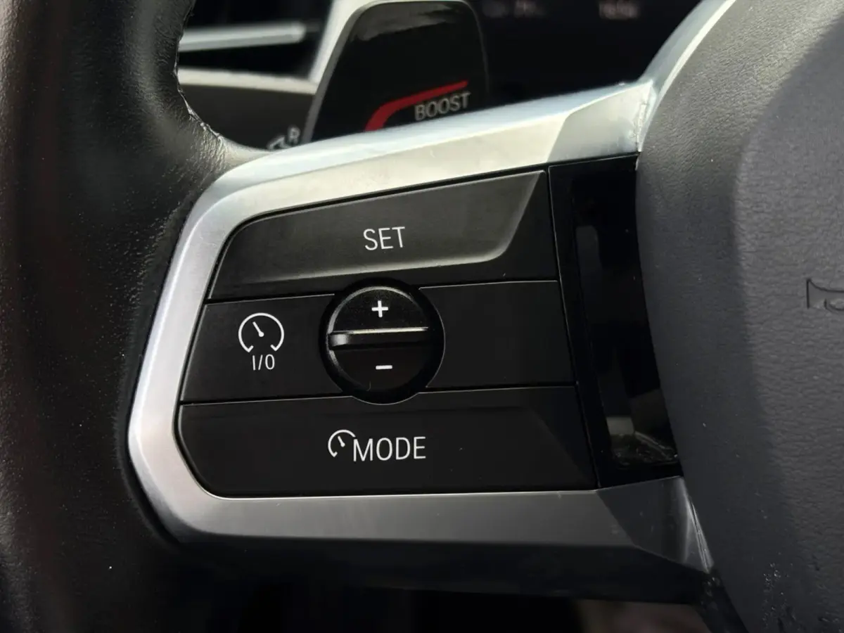 XDrive30 Launch Edition M-SPORT 96% SOH (NL-auto, Dealer OnderH, Camera, Carplay, Navi, Leder, Climate Con, Etc)