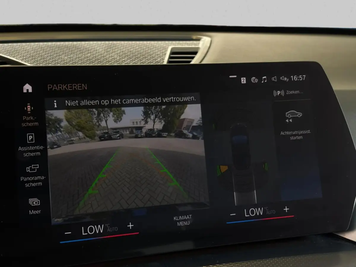 XDrive30 Launch Edition M-SPORT 96% SOH (NL-auto, Dealer OnderH, Camera, Carplay, Navi, Leder, Climate Con, Etc)