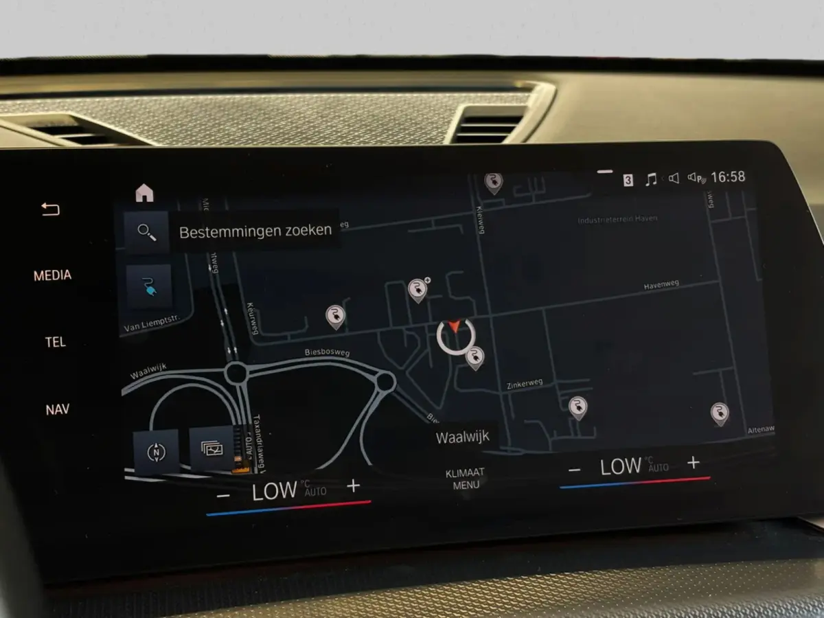 XDrive30 Launch Edition M-SPORT 96% SOH (NL-auto, Dealer OnderH, Camera, Carplay, Navi, Leder, Climate Con, Etc)