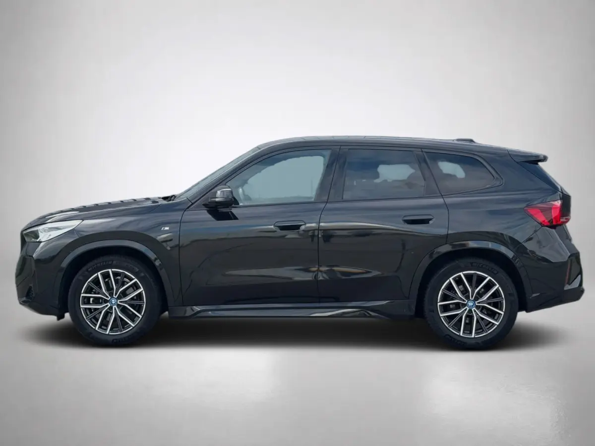 XDrive30 Launch Edition M-SPORT 96% SOH (NL-auto, Dealer OnderH, Camera, Carplay, Navi, Leder, Climate Con, Etc)