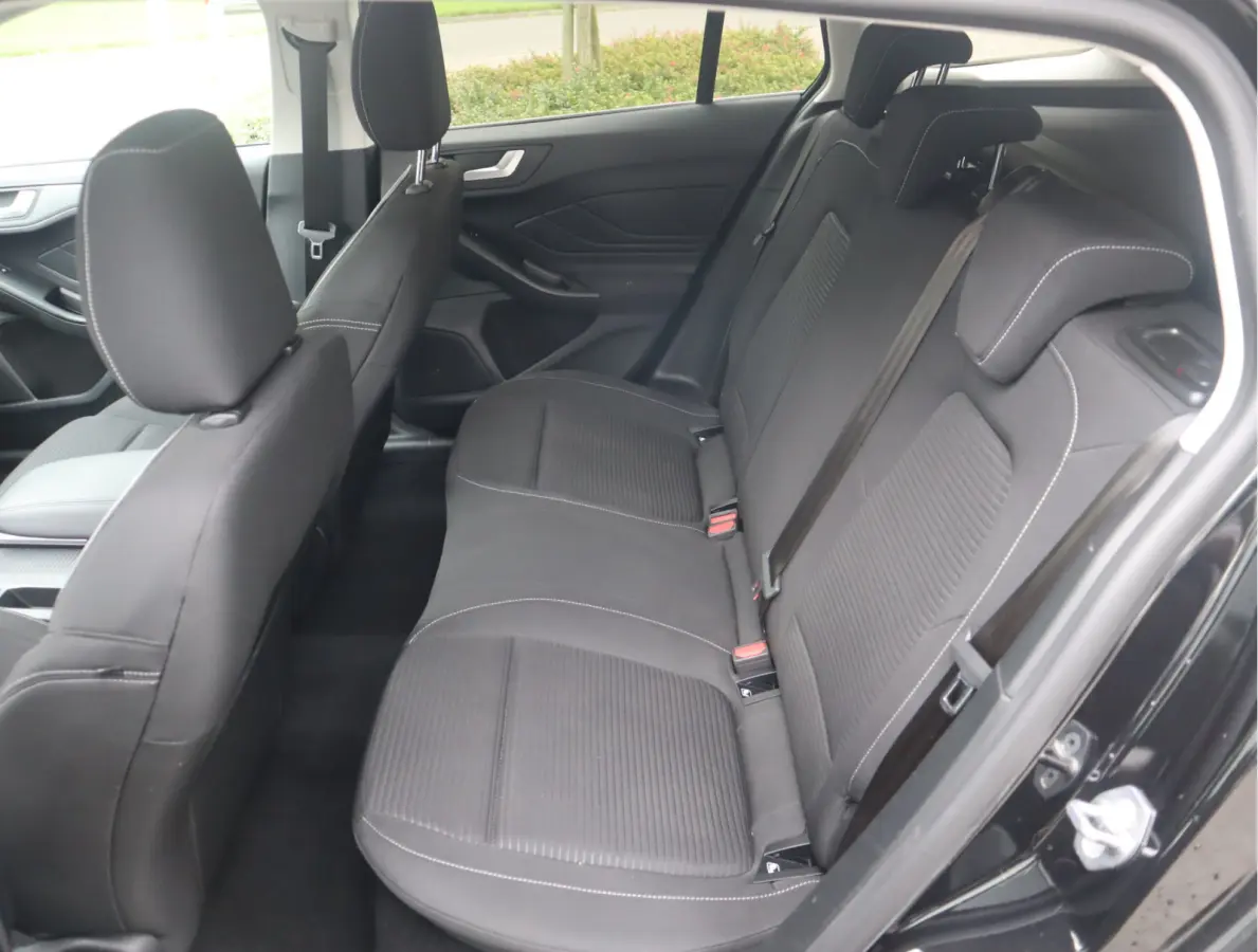 1.0 EcoBoost Hybrid Titanium Style Navi / Carplay / Blis / Afn.Trekh / Adap. Cruise / Mild-Hybride