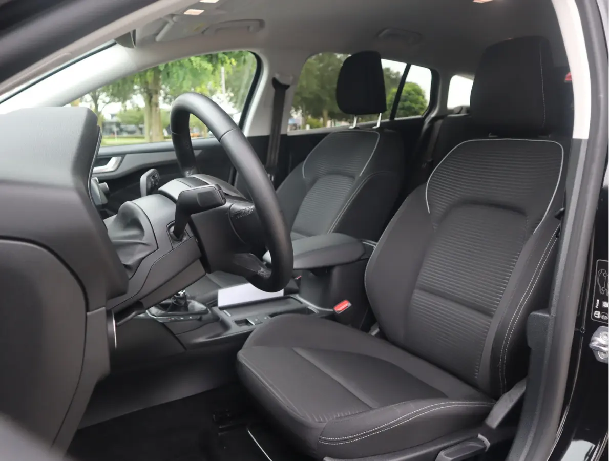 1.0 EcoBoost Hybrid Titanium Style Navi / Carplay / Blis / Afn.Trekh / Adap. Cruise / Mild-Hybride