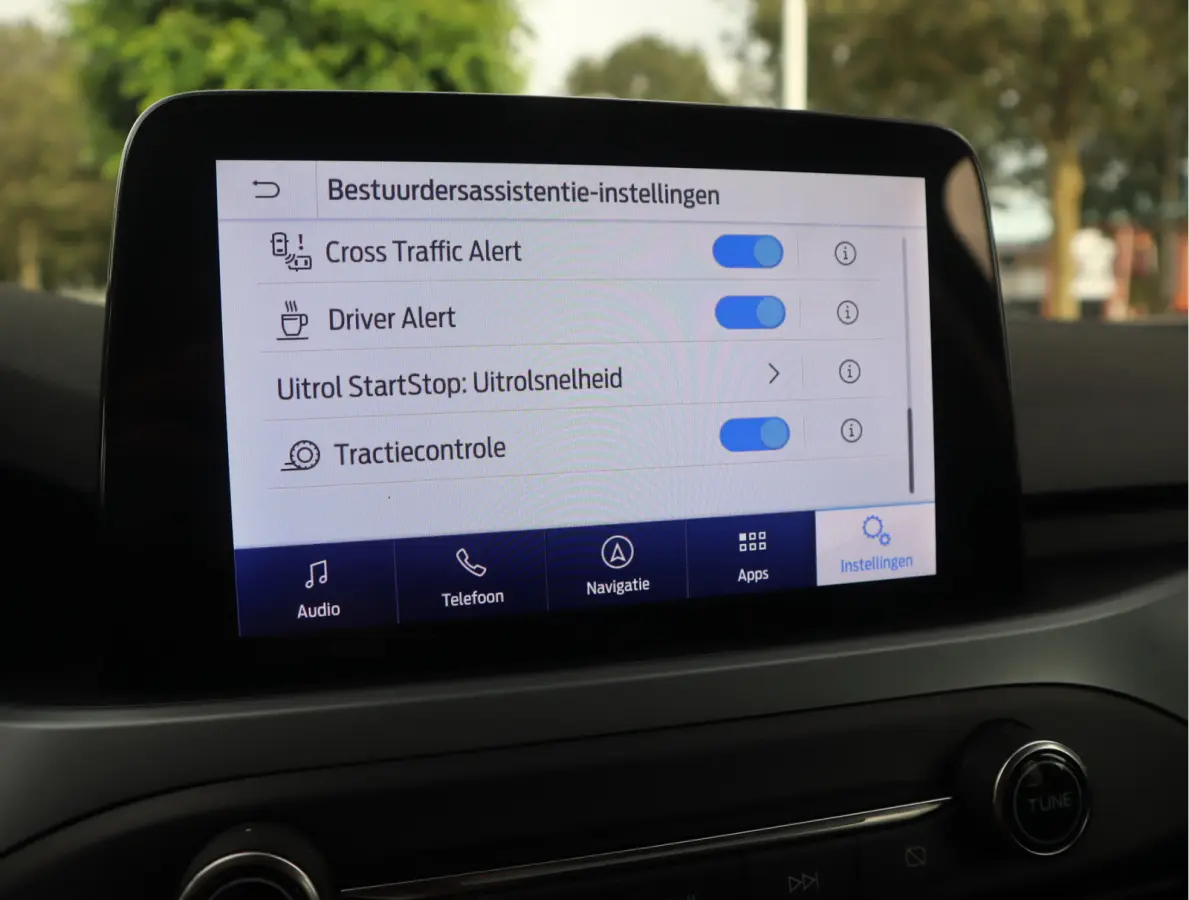 1.0 EcoBoost Hybrid Titanium Style Navi / Carplay / Blis / Afn.Trekh / Adap. Cruise / Mild-Hybride