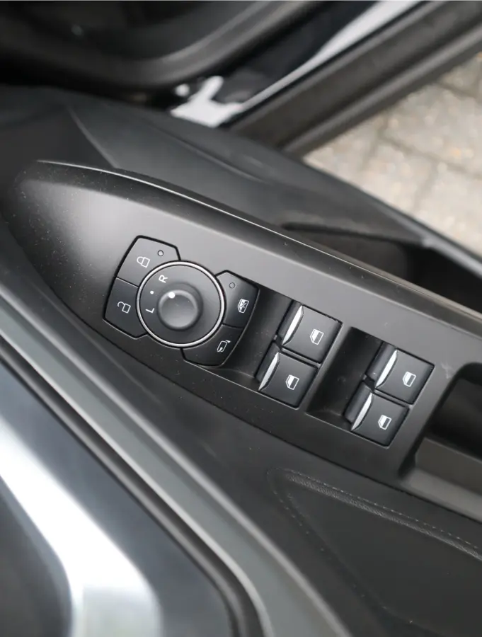1.0 EcoBoost Hybrid Titanium Style Navi / Carplay / Blis / Afn.Trekh / Adap. Cruise / Mild-Hybride