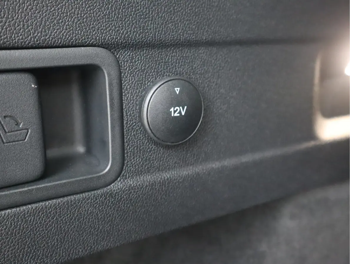 1.0 EcoBoost Hybrid Titanium Style Navi / Carplay / Blis / Afn.Trekh / Adap. Cruise / Mild-Hybride