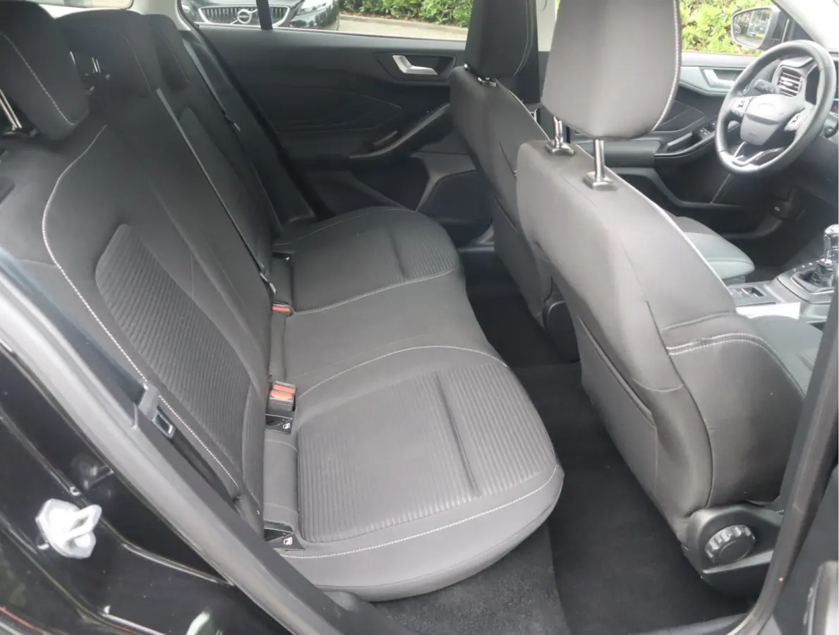 1.0 EcoBoost Hybrid Titanium Style Navi / Carplay / Blis / Afn.Trekh / Adap. Cruise / Mild-Hybride