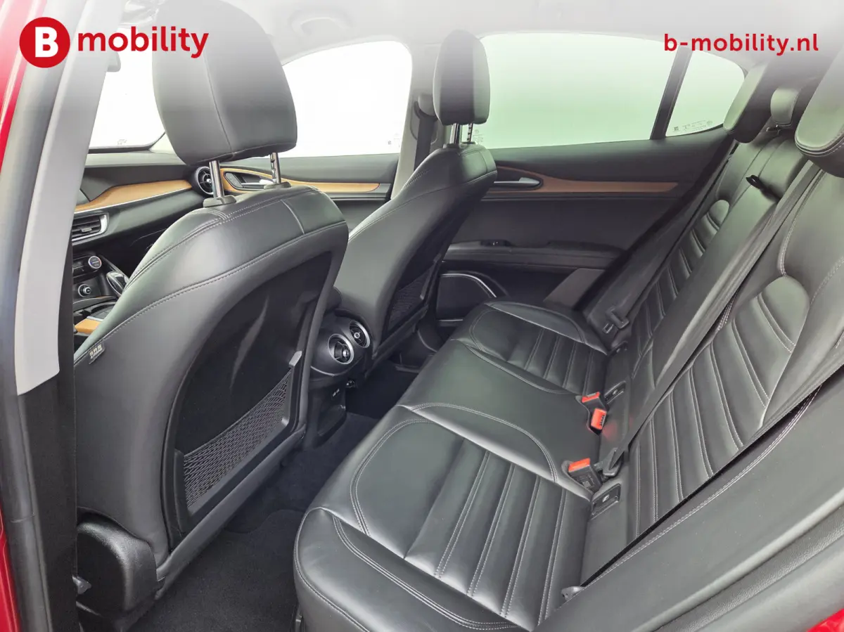 2.0 T AWD 281PK Special Edition Automaat Trekhaak 2300kg | Elek. Stoel | Achteruitrijcamera | Leer | Stuur/Stoelverwarming