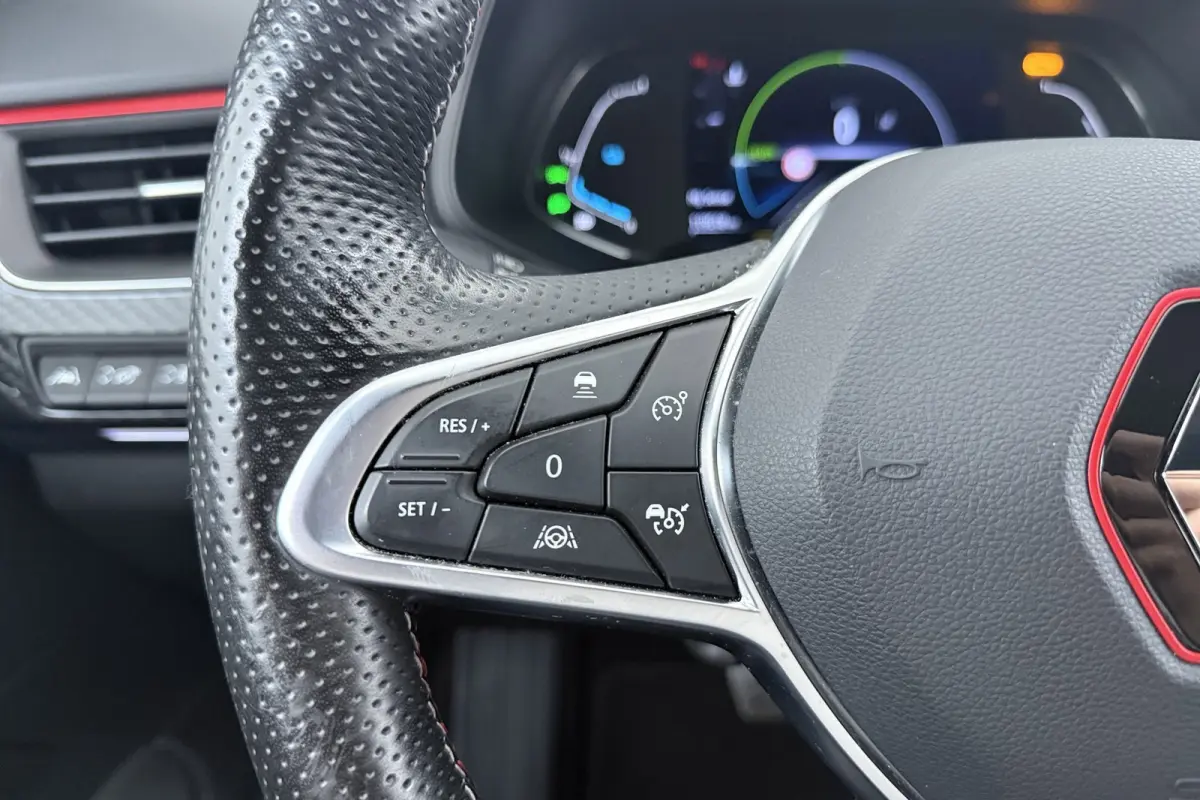 1.6 E-Tech Hybrid 145 R.S. Line | Org NL | Panoramadak | Carplay | Camera | Adap. Cruise | Leer | Stoelverwarming |