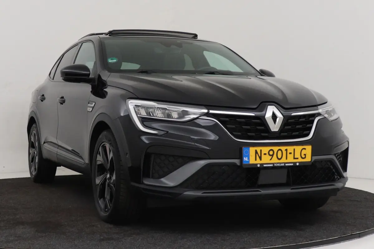 1.6 E-Tech Hybrid 145 R.S. Line | Org NL | Panoramadak | Carplay | Camera | Adap. Cruise | Leer | Stoelverwarming |