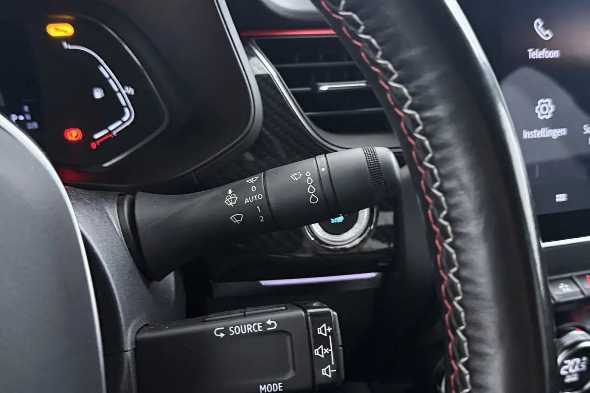 1.6 E-Tech Hybrid 145 R.S. Line | Org NL | Panoramadak | Carplay | Camera | Adap. Cruise | Leer | Stoelverwarming |