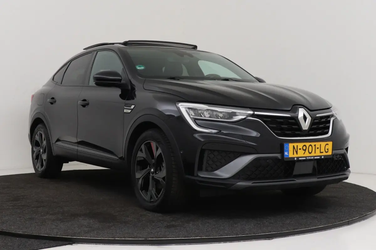 1.6 E-Tech Hybrid 145 R.S. Line | Org NL | Panoramadak | Carplay | Camera | Adap. Cruise | Leer | Stoelverwarming |