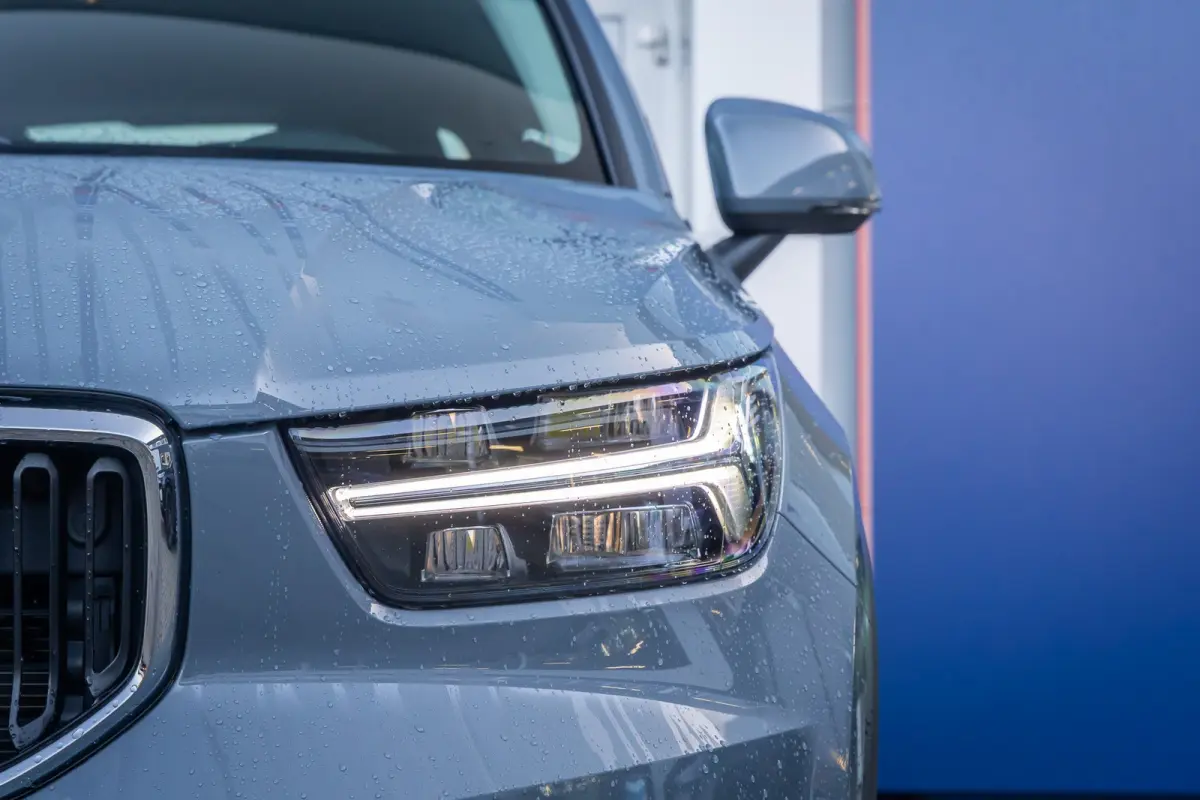 1.5 T3 Momentum | Achteruitrijcamera | Cruise control | Vooruitverwarming | Parkeersensoren Voor/Achter | elektrisch verstelbare spiegles | Achteruitrijcamera | Buitenspiegels elektrisch ink