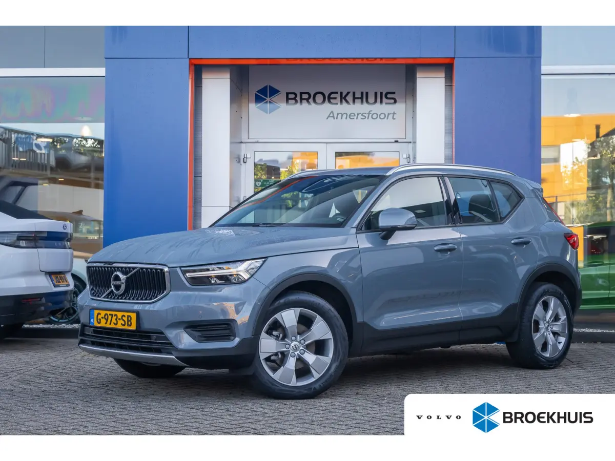 1.5 T3 Momentum | Achteruitrijcamera | Cruise control | Vooruitverwarming | Parkeersensoren Voor/Achter | elektrisch verstelbare spiegles | Achteruitrijcamera | Buitenspiegels elektrisch ink