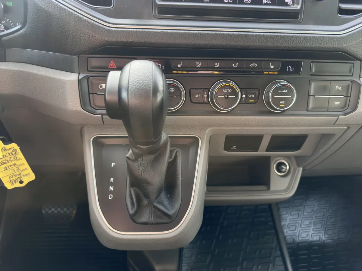 Basis 36 kWh L3 H3 (2-Fase) {SoH-88%} Aut. *HEATPUMP | NAVI-FULLMAP | AIRCO | CRUISE | CAMERA | HEATED-ERGO-SEATS | PDC | DAB | WIFI | FULL-LED | 3-PERS |  CCS-FASTLOADER*