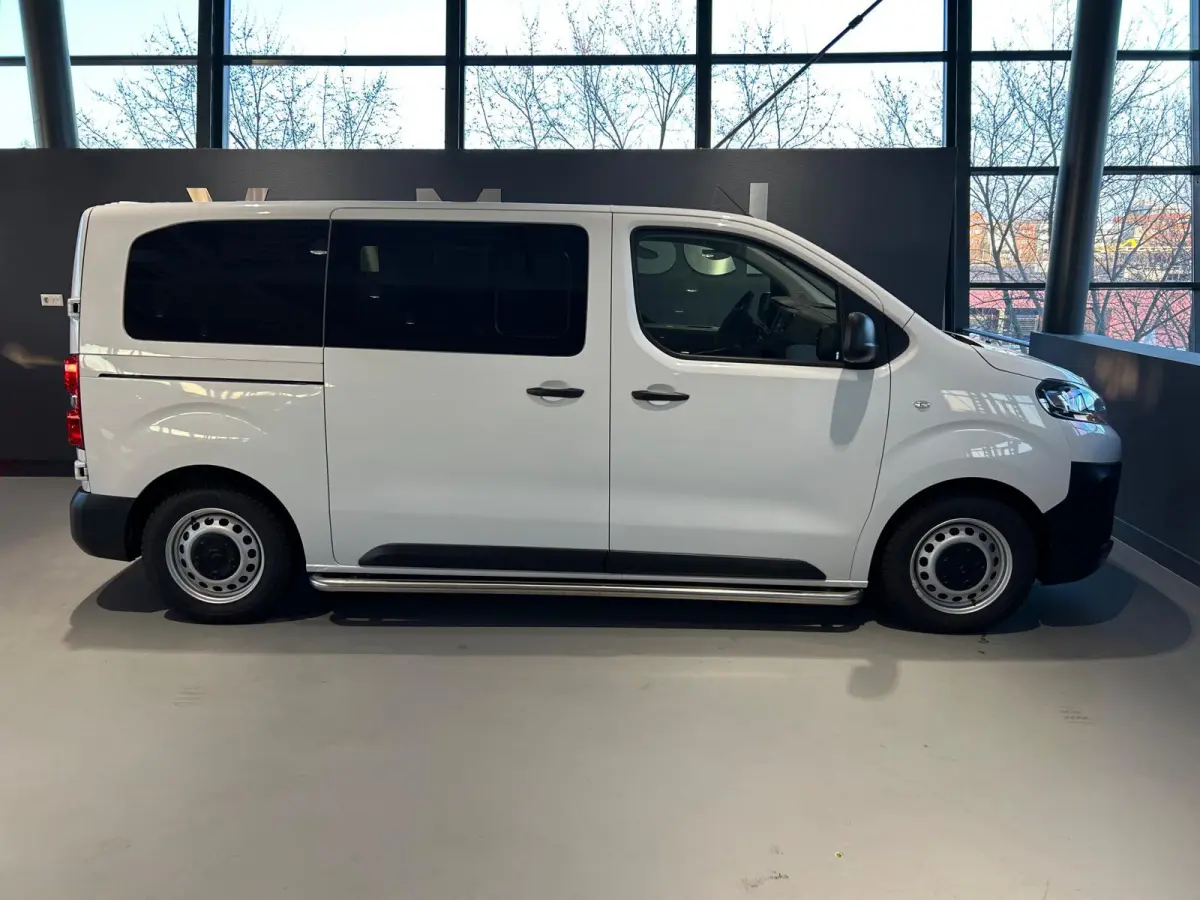 75kWh M COMBI | 8 ZITPLAATSEN | AIRCO | NAVI | CAM