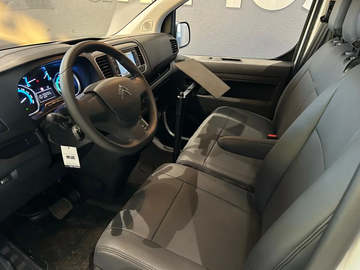 75kWh M COMBI | 8 ZITPLAATSEN | AIRCO | NAVI | CAM