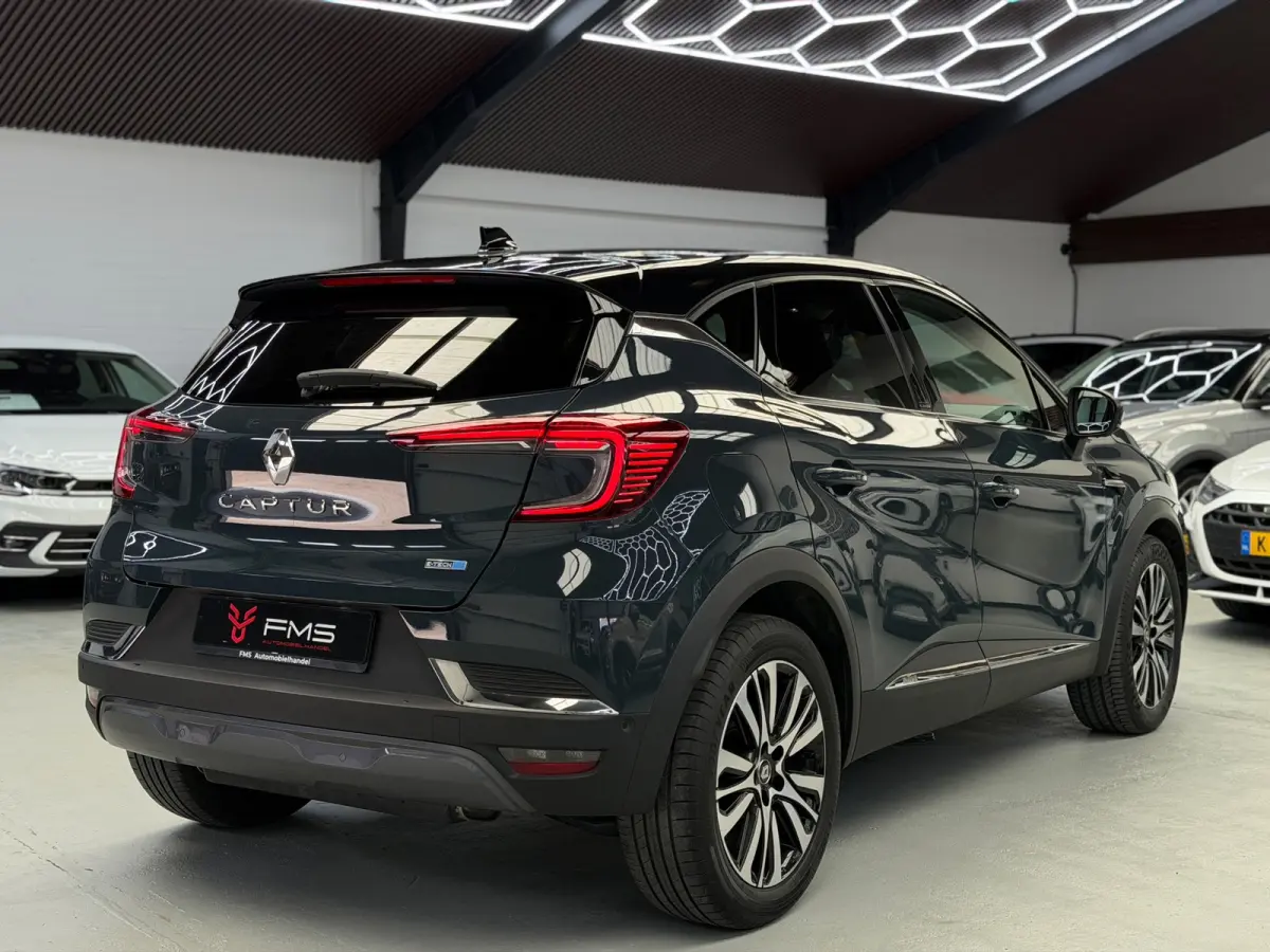 1.6 E-Tech Plug-in Hybrid 160 Initiale Paris Camera