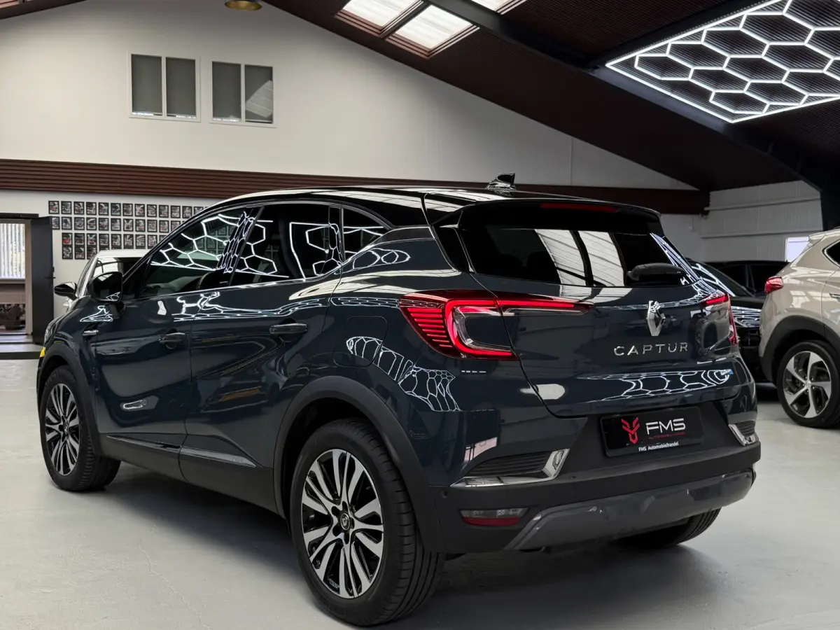 1.6 E-Tech Plug-in Hybrid 160 Initiale Paris Camera