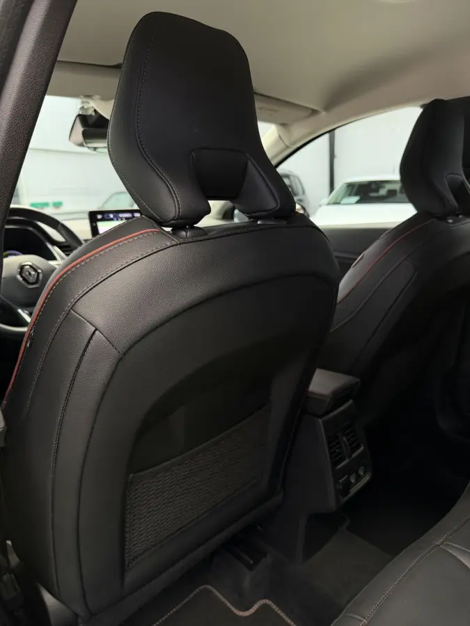 1.6 E-Tech Plug-in Hybrid 160 Initiale Paris Camera