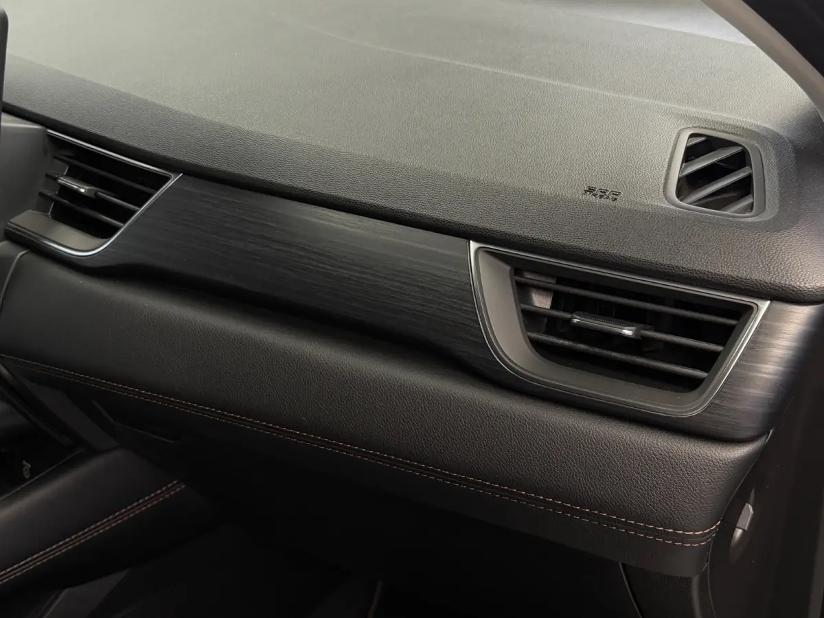 1.6 E-Tech Plug-in Hybrid 160 Initiale Paris Camera