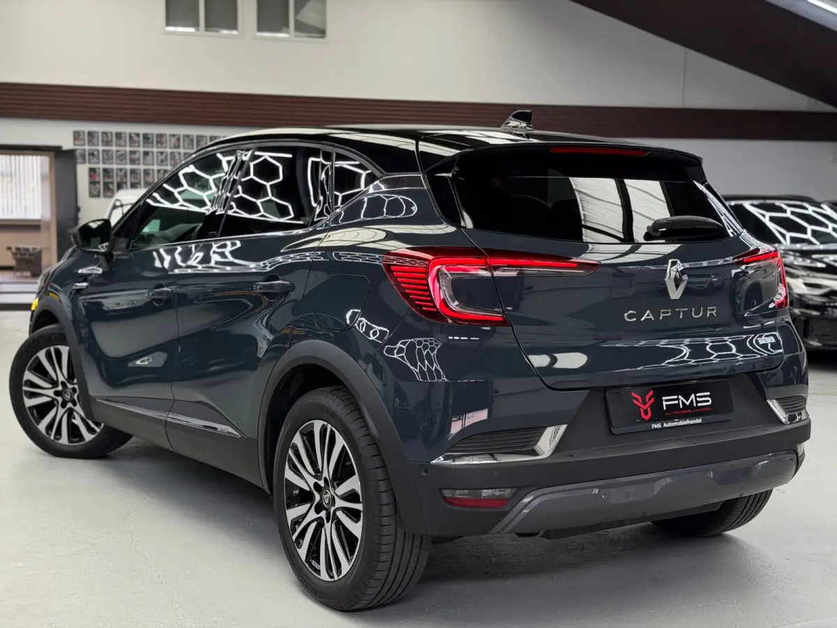 1.6 E-Tech Plug-in Hybrid 160 Initiale Paris Camera