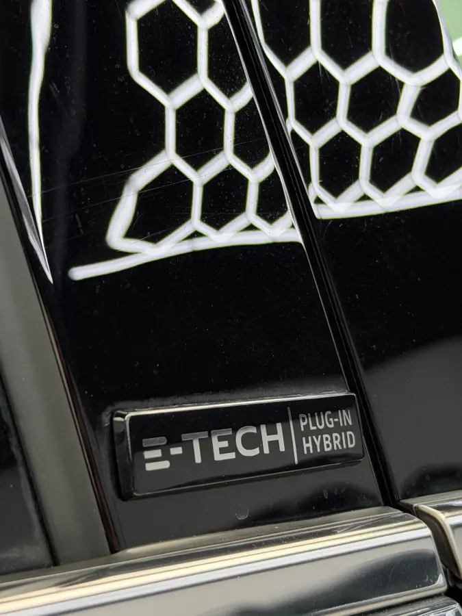 1.6 E-Tech Plug-in Hybrid 160 Initiale Paris Camera