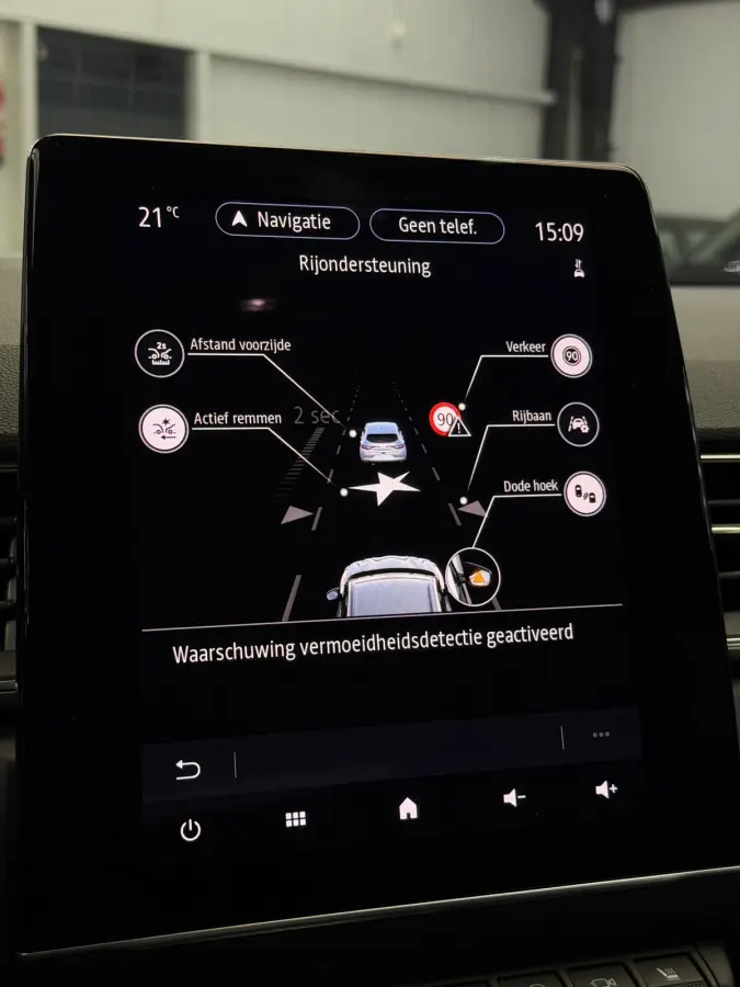 1.6 E-Tech Plug-in Hybrid 160 Initiale Paris Camera