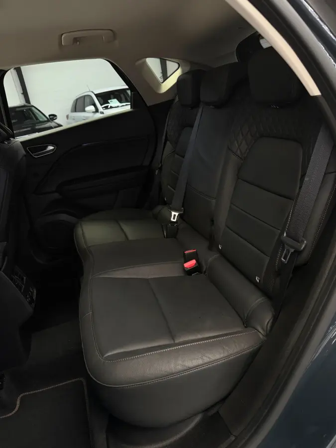 1.6 E-Tech Plug-in Hybrid 160 Initiale Paris Camera