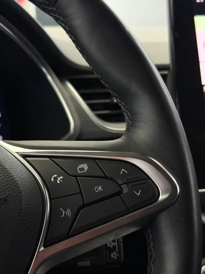 1.6 E-Tech Plug-in Hybrid 160 Initiale Paris Camera